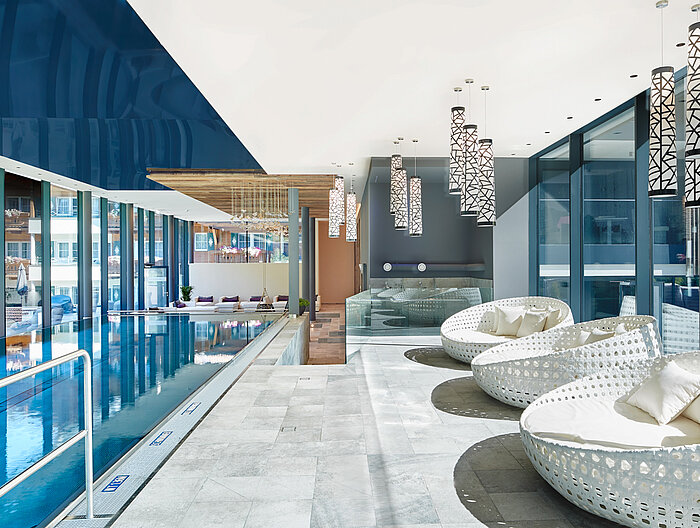 Indoorpool im Wellnesshotel Lürzerhof in Salzburg